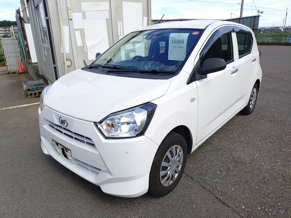 Daihatsu Mira e:S LA350S 2021